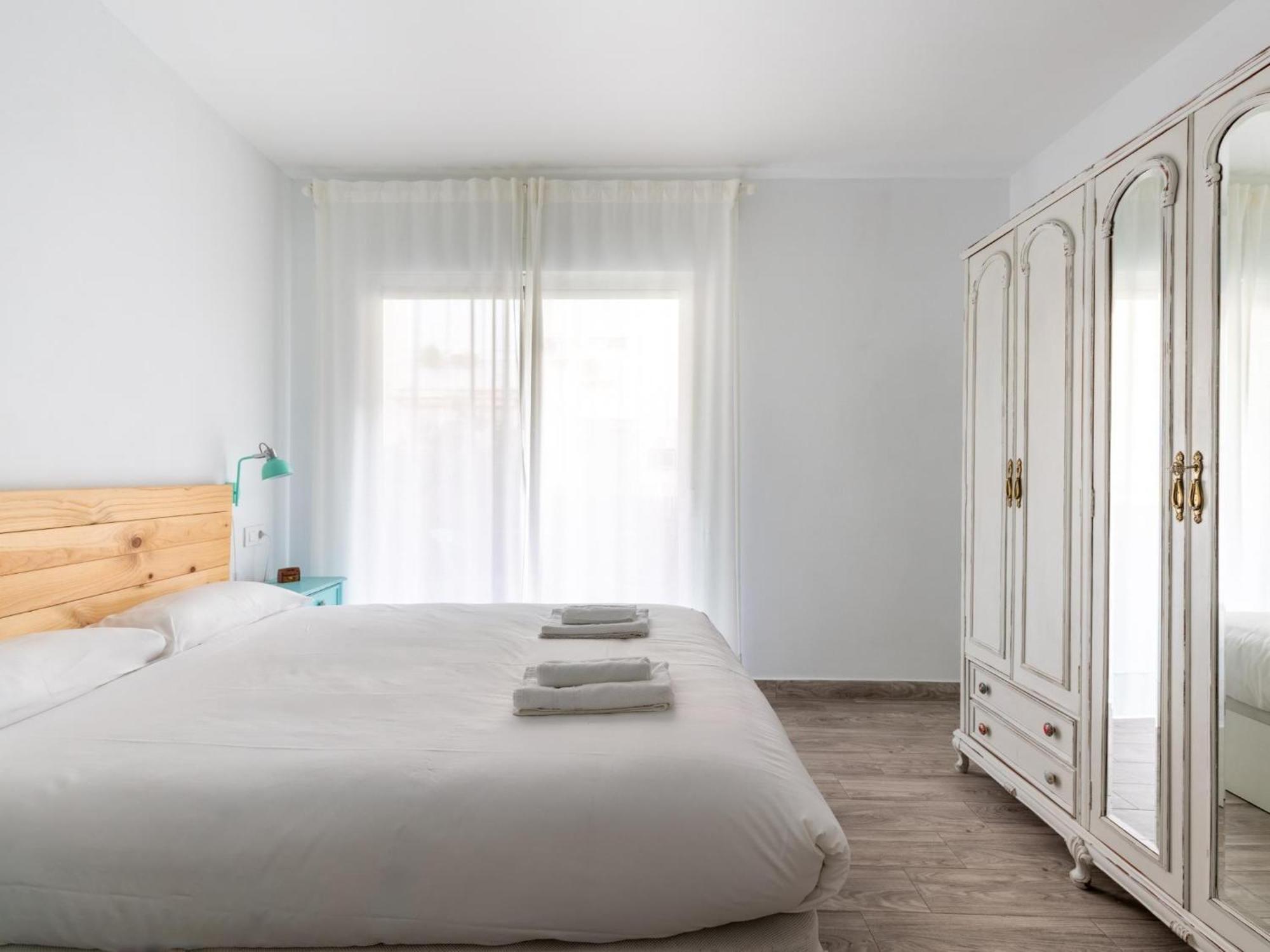 Holi-Rent Padre Isla Apartment เซบีญา ภายนอก รูปภาพ